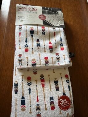 Harman paddle Pattern Kitchen Towels - White with Red, Navy & tan Accents NWT